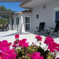 Villa Debriz Apartment, hotel en Stréfi