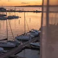 Le Nautica Hôtel, хотел в Перос-Гирек