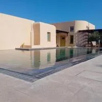 Aviola Mykonos, hotel a Ftelia