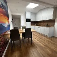 Loft Apartments Bielawa "Wschód Słońca" Polskie Como Góry Sowie, hotel i Bielawa