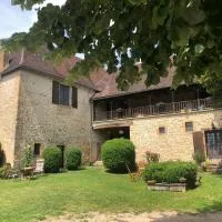 Aux Deux Lys, hotel em Plazac