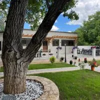Kadena Guesthouse, hotel en Tepelenë