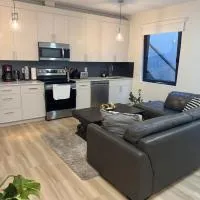 Beautiful 2 Bedroom suite, hotel en White Rock