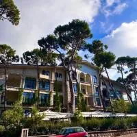 Grand Hotel Bois De Boulogne, khách sạn ở Al Murūj