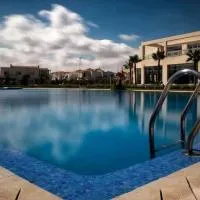 Magnificent Luxury Beach Villa in Savannah Beach, ξενοδοχείο σε Dar Hamida