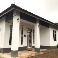 Kak Nie Homestay Bajet Selesa Pasir Mas, hotel i Pasir Mas