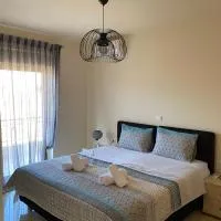 Heronia Apartments, hotel v destinaci Karystos