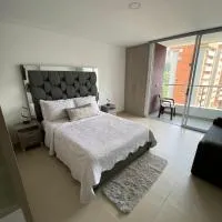 Moderno Apartamento en Sabaneta cerca al parque, hotel v destinácii Sabaneta