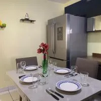 Casa Camargo - com mercado na frente, hotel u gradu Kampo Grande