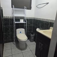 Hotel Ohana, hotel poblíž Mezinárodní letiště Monseñor Oscar Arnulfo Romero  - SAL, San Juan Talpa
