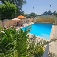 Maison de charme - 10 personnes - piscine privée, hotell sihtkohas Cajarc