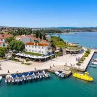 The House, hotel in Malinska