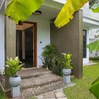 The Heavens Villa - Colombo & BIA Airport, hotell i Ja-Ela