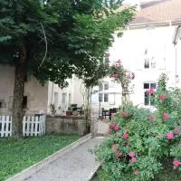 Viesnīca La Maison d'Adèle pilsētā Nušato