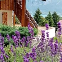 세브리에에 위치한 호텔 VUE LAC LODGES