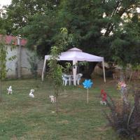 VILA SOFi，位于N&eacute;a Kary&aacute;卡瓦拉梅格斯亚历山德罗斯国际机场 - KVA附近的酒店