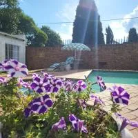 Villa Francisco Bed & Breakfast Solar Power, hotell sihtkohas Germiston