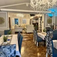 C'est La Vie Boutique Hotel, hotel di Witbank