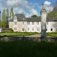 LOGIS du Château du Bois Doucet، فندق في Bignoux