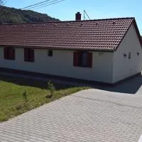 Beppe Vendégház, hotel u gradu 'Abaliget'