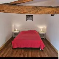 Gîte de l'aliger, khách sạn ở Limalonges