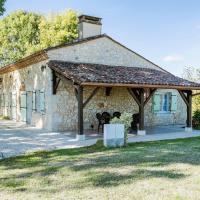 Spacious Holiday Home in Saint-Nexans with Terrace, hotel poblíž Letiště Bergerac-Roumanière - EGC, Saint-Nexans