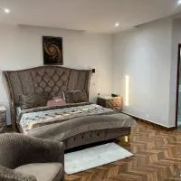 FAMY Hotel, hotel em Douala