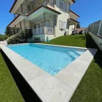 Lux House, hotel a Ferreira