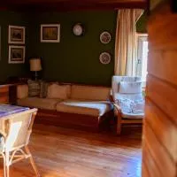 Casa in centro storico stile chalet di montagna, hotel em Ovindoli
