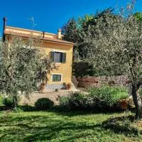 Nonna Regina, house in Umbria، فندق في Collemancio