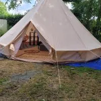 Viesnīca tente insolite pilsētā Saint-Mesmin