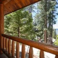 Yosemite Log Cabin-Rustic Charm-Sleeps 8 โรงแรมในโยเซมิตีเวสต์