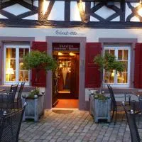 Gasthaus Storchen Hellas โรงแรมในฮาสลัค อิม คินซิกทัล