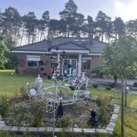 Willa Antyki24 nad Białym Jeziorem - Las, khách sạn ở Sztum