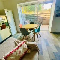 Maison de Village, готель у місті Canet d'Aude