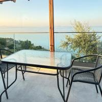 Grande Blu Afytos, &xi;&epsilon;&nu;&omicron;&delta;&omicron;&chi;&epsilon;ί&omicron; &sigma;&tau;&eta;&nu; Ά&phi;&upsilon;&tau;&omicron;