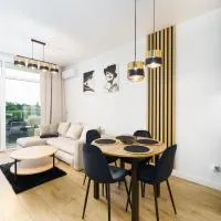 Apartament ZŁOTY Ku Morzu, 150 m od plaży USTRONIE MORSKIE, podgrzewany basen, prywatny parking, klimatyzacja, duży balkon โรงแรมในเชียโนเซตี