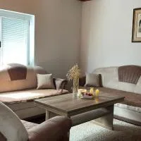 Vikendica Kosta – hotel w mieście Nevesinje