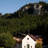 Der Tannenhof - das Radfahrerhotel, hotel en Reutte