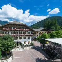 Hotel Weisses Lamm, hotel sa Monguelfo