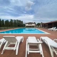 Agriturismo con piscina immerso nella natura La Bisa, hotel em Trecenta