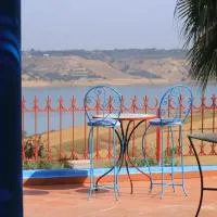 Peacock farm on the lake, hotel a Douar Oulad Jaber