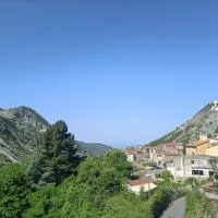 Viesnīca In the heart of the Apuan Alps with terrace pilsētā Karāra