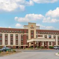 Viesnīca Comfort Suites Outlet Center pilsētā Ešvila