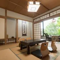 Miyajima Guest House Mikuniya, viešbutis mieste Icuku sala