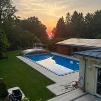Zwei Apartments "Am Bergwald" in Malsch, zwischen Karlsruhe, Rastatt und Baden-Baden,Malsch的飯店