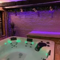 La Poterne SPA proche Dunkerque – hotel w mieście Bergues