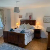 Thiat guest house, hotel a Thiat