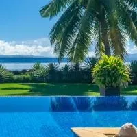 Aroha Taveuni Beachfront Bures, hotel Waiyevóban