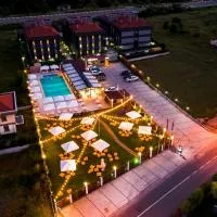 Uçar Royal Hotel ve Konferans Salonu, ξενοδοχείο στη Χηλή